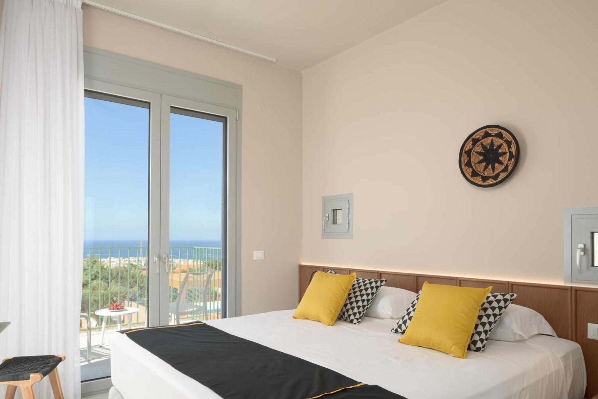 Olvios Villas, With 35m2 Pool & Seaviews, By Thinkvilla Heraklion (Crete)